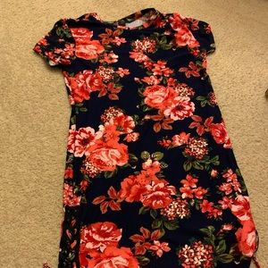 One dress with roses